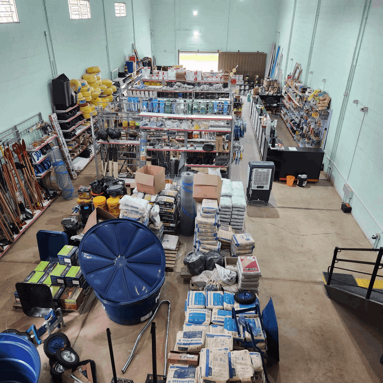 empresa de materiais de construção, areia, pedra, tintas localizado na região de São José do Rio Preto